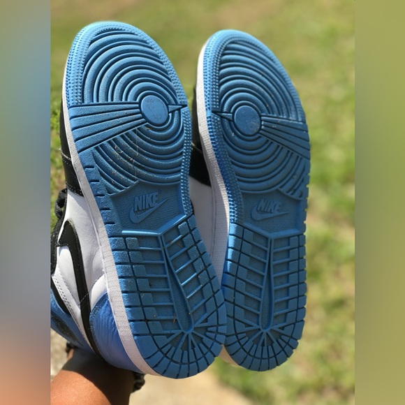 Air Jordan Retro 1 High OG ‘UNC Toe’ Size 6Y / 7.5 Wmns - Picture 7 of 7